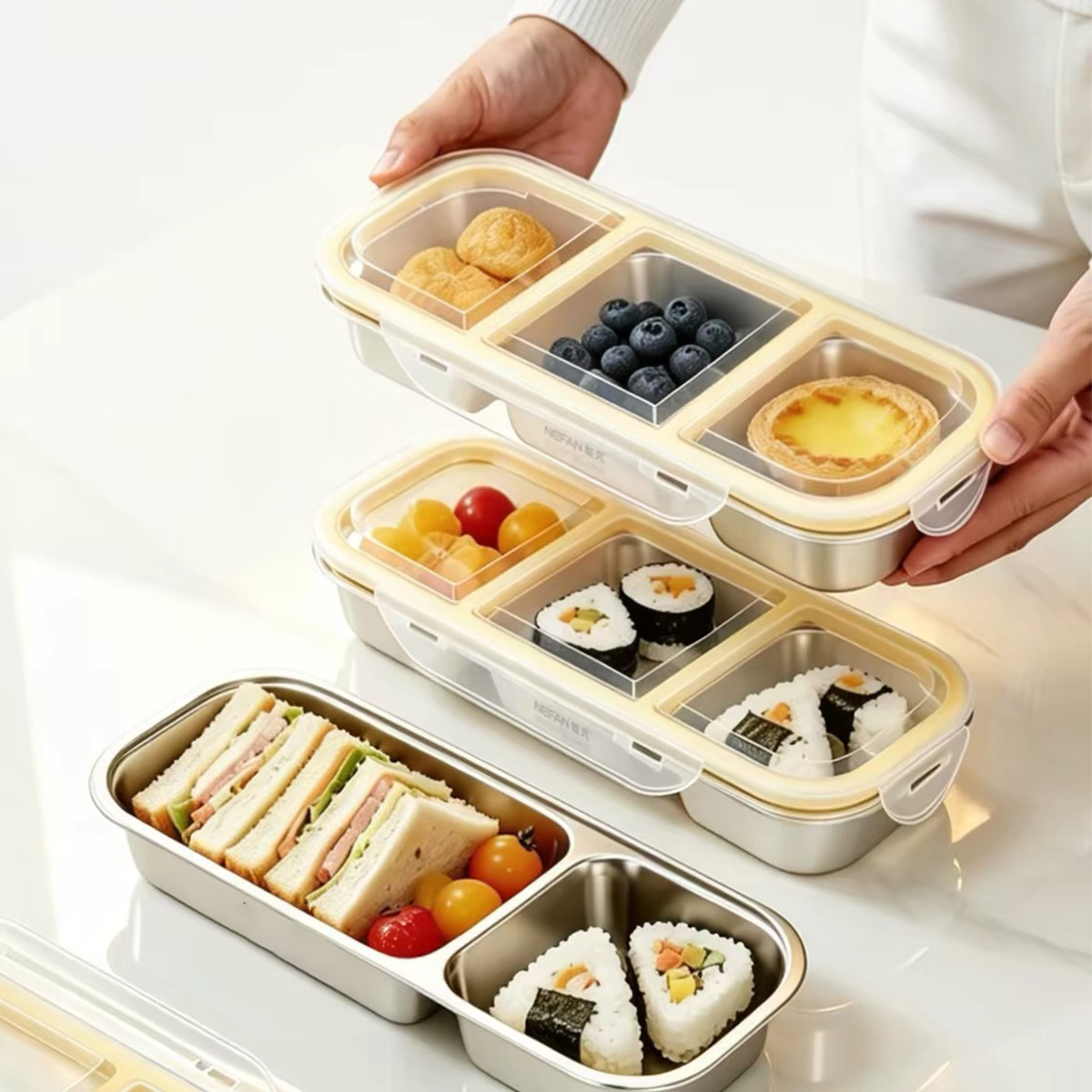 Food Storage Boxes With Lids - ステンレス製の蓋付き食品保存容器、食品グレードの密閉ランチボックス、3区画の食事容器